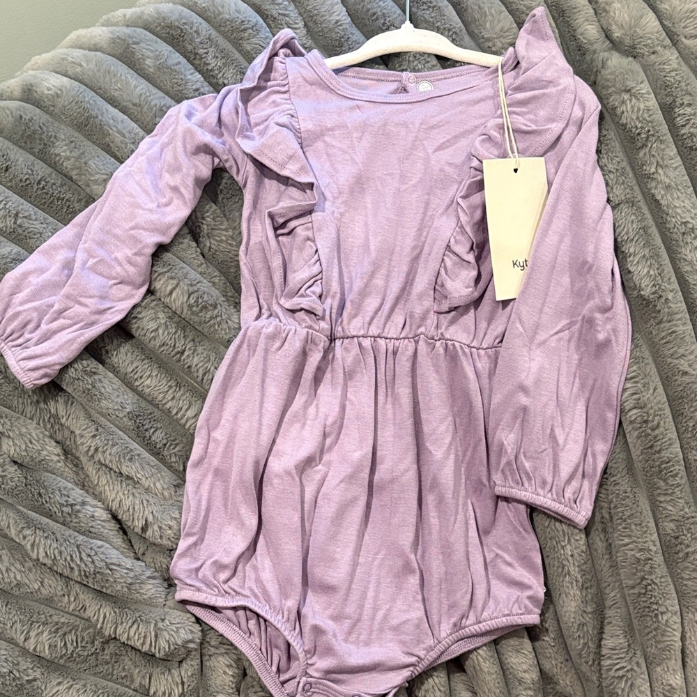 Kyte Baby - Lavender Long Sleeve bubble Romper with ruffle -2T
